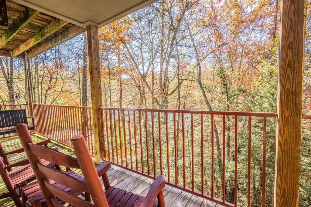 Sasquatch Lodge E Sleeps 13 جاتلينبرج المظهر الخارجي الصورة