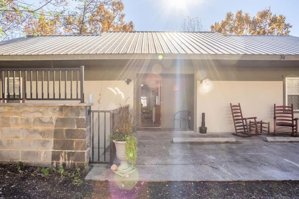 Sasquatch Lodge E Sleeps 13 جاتلينبرج المظهر الخارجي الصورة