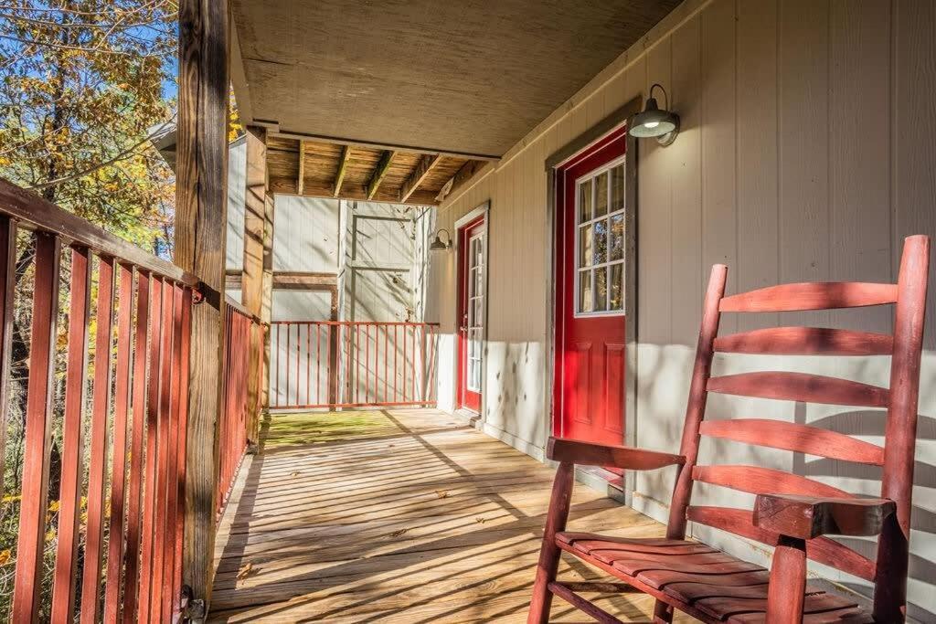 Sasquatch Lodge E Sleeps 13 جاتلينبرج المظهر الخارجي الصورة