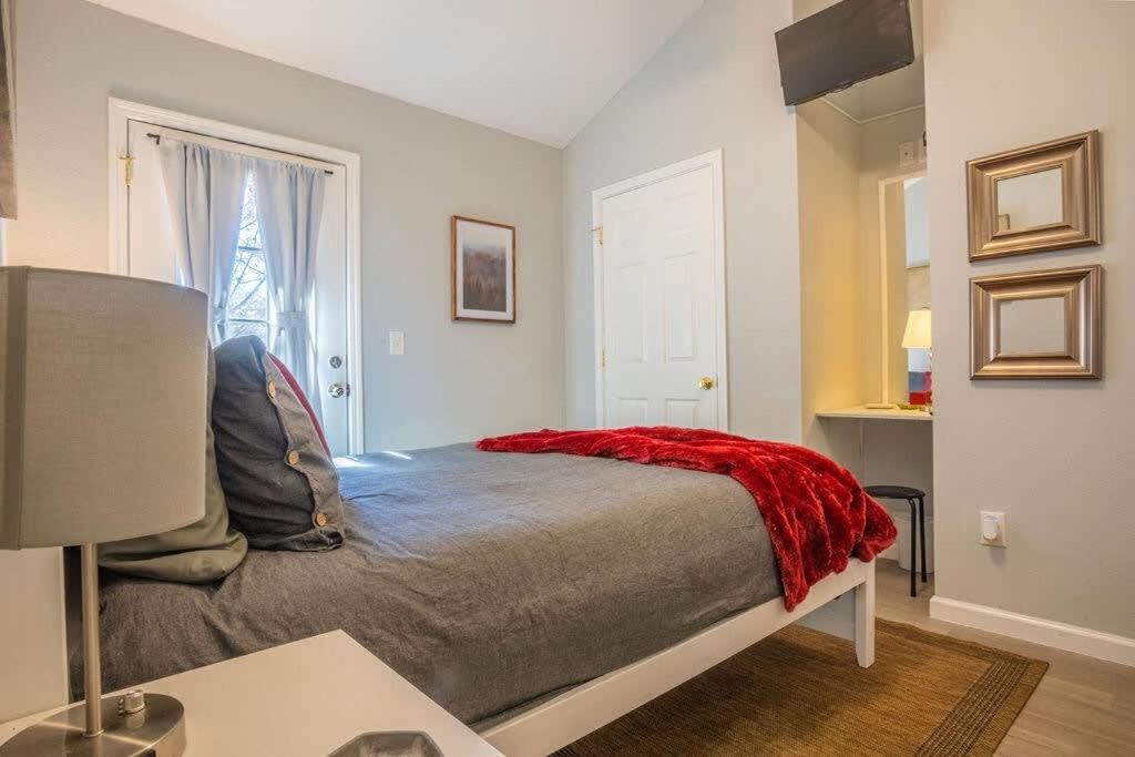 Sasquatch Lodge E Sleeps 13 جاتلينبرج المظهر الخارجي الصورة