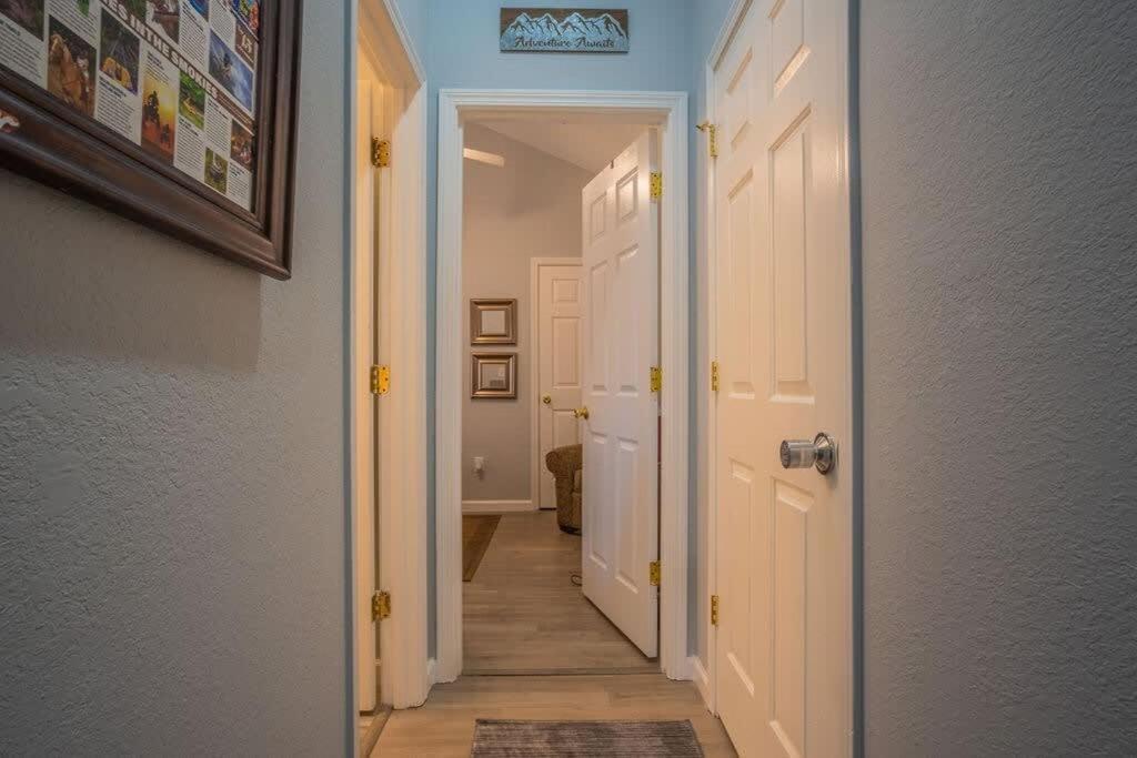 Sasquatch Lodge E Sleeps 13 جاتلينبرج المظهر الخارجي الصورة