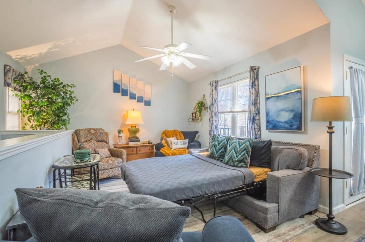 Sasquatch Lodge E Sleeps 13 جاتلينبرج المظهر الخارجي الصورة